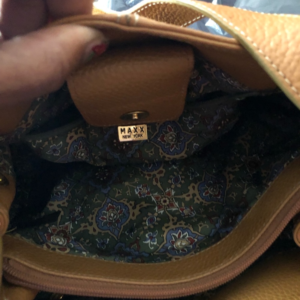 Purses - Picture 2 of 2